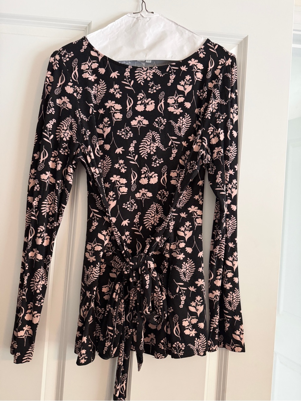 Women’s Black Floral Tie front jersey top